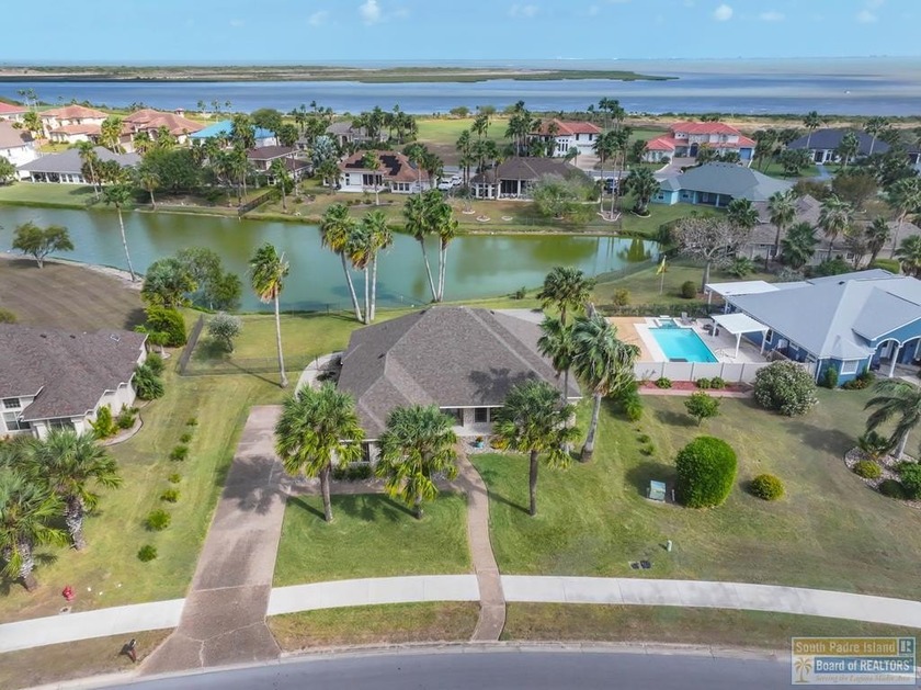 Lakefront Home! Built by well-known Five-Star *Buddy* Builder - Beach Home for sale in Laguna Vista, Texas on Beachhouse.com