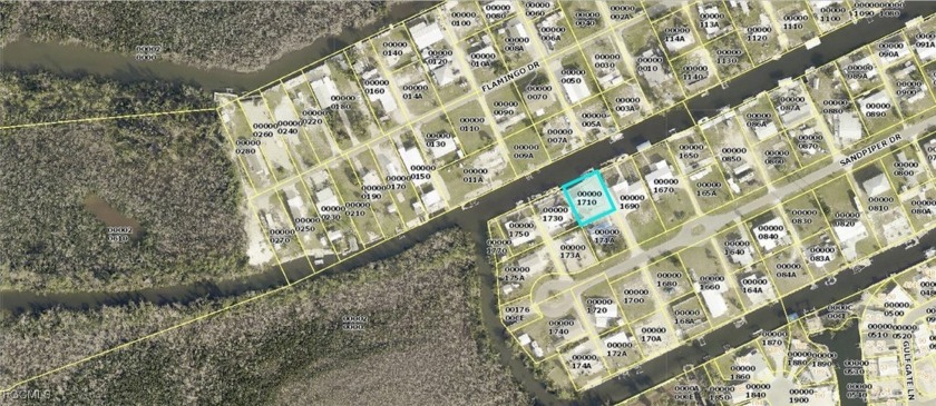 Large canal lot with a fast and easy out to Pine Island Sound. A - Beach Lot for sale in St. James City, Florida on Beachhouse.com