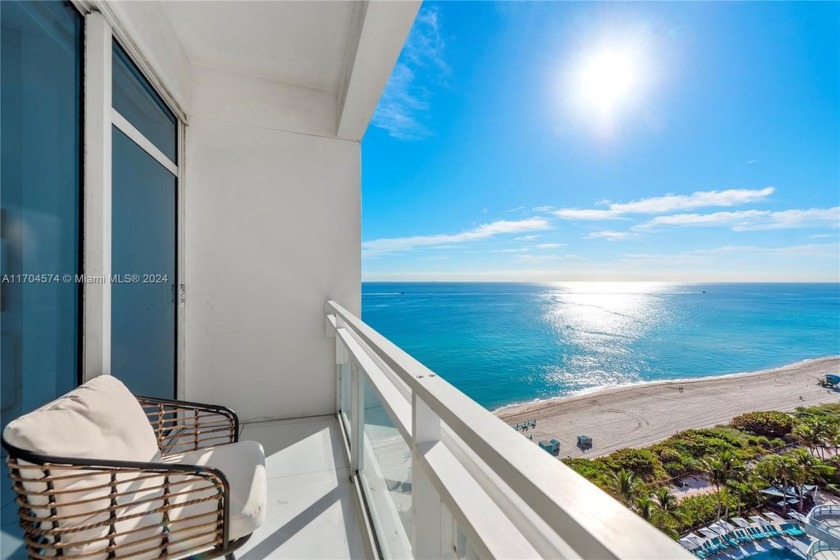 Penthouse 2/2 with endless ocean views & 11' ceilings - Beach Condo for sale in Miami Beach, Florida on Beachhouse.com