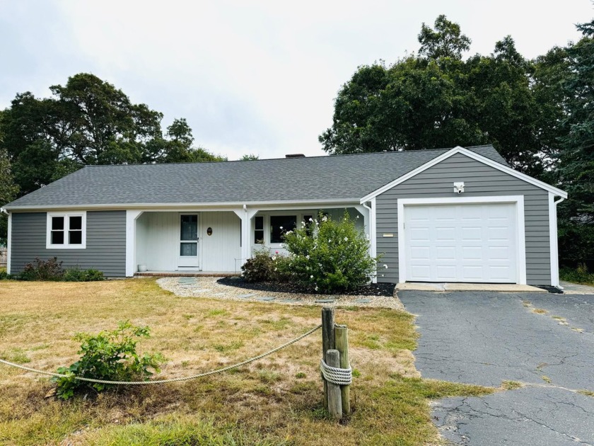 This cute & cozy ranch has some very nice improvements past few - Beach Home for sale in South Yarmouth, Massachusetts on Beachhouse.com