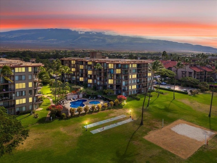 Location, location, location! This spectacular 5th floor ocean - Beach Condo for sale in Kihei, Hawaii on Beachhouse.com