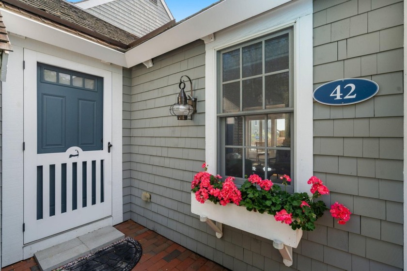 Escape to the Cape! This renovated 1 bedroom Nantucket style - Beach Condo for sale in Mashpee, Massachusetts on Beachhouse.com