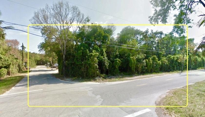 Large and lovely 6,000 square foot vacant corner lot in a prime - Beach Lot for sale in Key Largo, Florida on Beachhouse.com