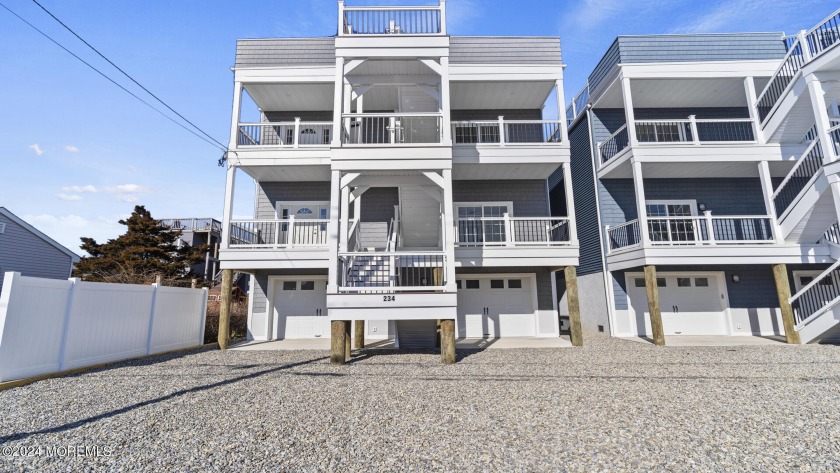 Move in Ready New Condo. Open Layout w an amazing roof deck w - Beach Condo for sale in Seaside Heights, New Jersey on Beachhouse.com