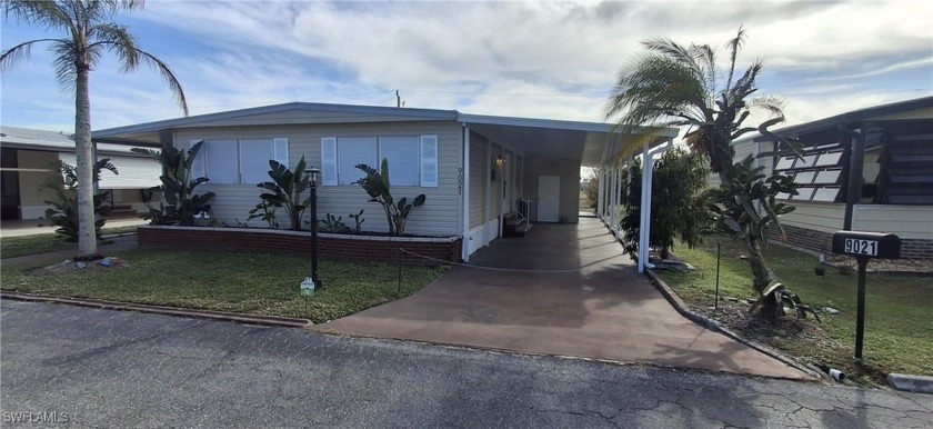 Investment Opportunity - Fix  Flip! Location, Location - Beach Home for sale in North Fort Myers, Florida on Beachhouse.com