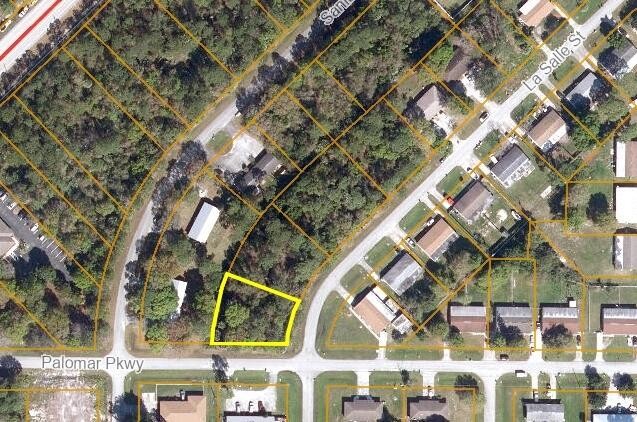 Oversized Corner lot in Lakewood Park community and close to - Beach Lot for sale in Fort Pierce, Florida on Beachhouse.com