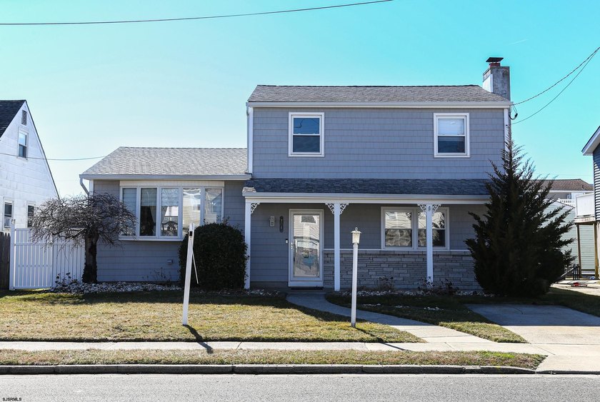 You have arrived! Welcome to this beautifully maintained - Beach Home for sale in Brigantine, New Jersey on Beachhouse.com