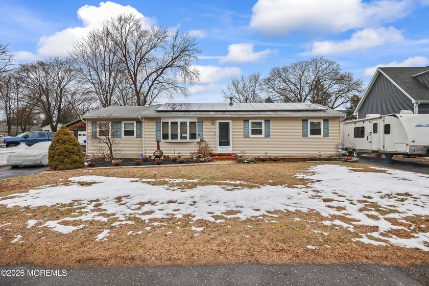 SELLER WILL GIVE BUYER $5,000 Concession to Buy down Interest - Beach Home for sale in Brick, New Jersey on Beachhouse.com