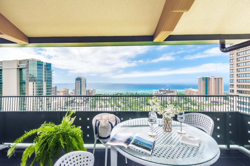 Luxury Waikiki Penthouse Ocean Views Parking PoolHot - Beach Vacation Rentals in Honolulu, Hawaii on Beachhouse.com