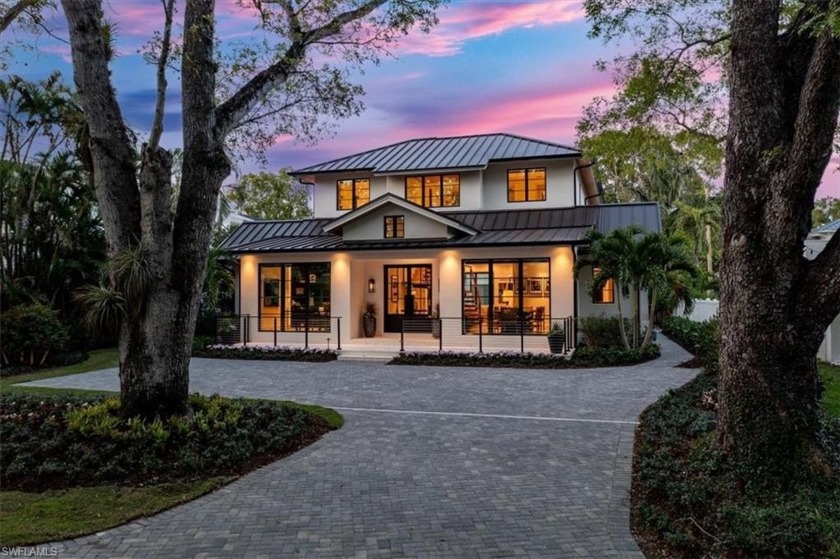 This extraordinary custom-designed home is the epitome of - Beach Home for sale in Naples, Florida on Beachhouse.com