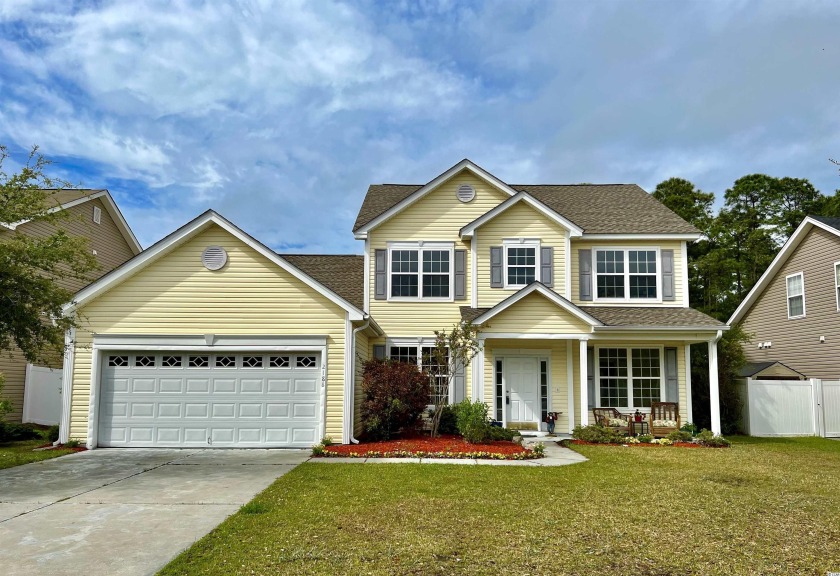 Come see this beautiful 4 bed 2.5 bath home located in the - Beach Home for sale in Myrtle Beach, South Carolina on Beachhouse.com