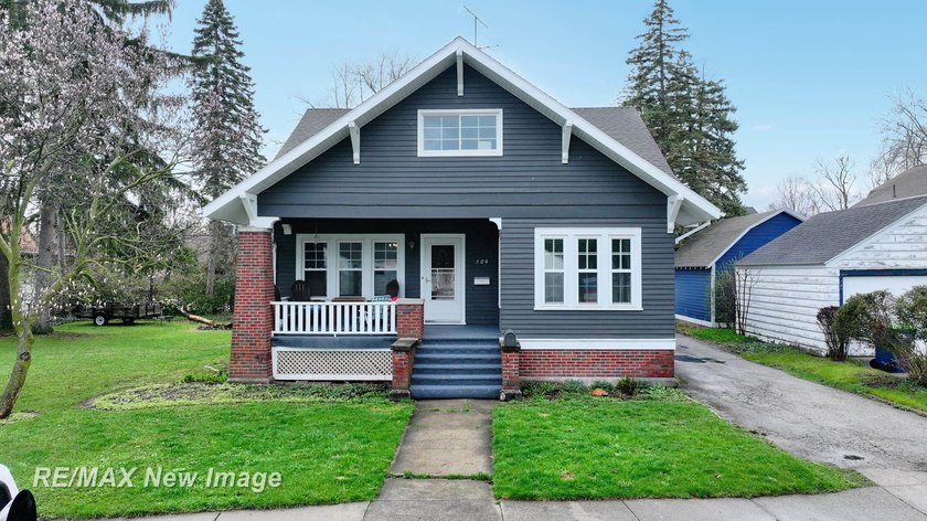 Spacious 5-bedroom home in Bay City's East Side offering nearly - Beach Home for sale in Bay City, Michigan on Beachhouse.com