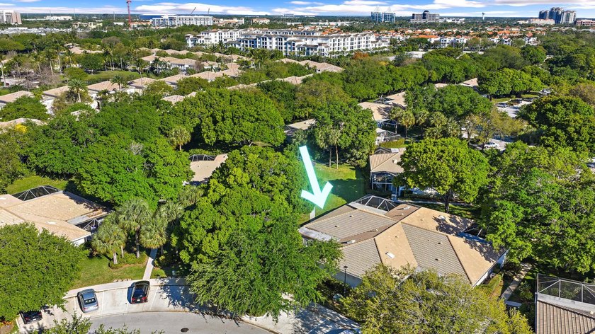 NO STAIRS, PRIVATE SETTING, MOVE-IN SYSTEMS. This single-level - Beach Townhome/Townhouse for sale in Palm Beach Gardens, Florida on Beachhouse.com
