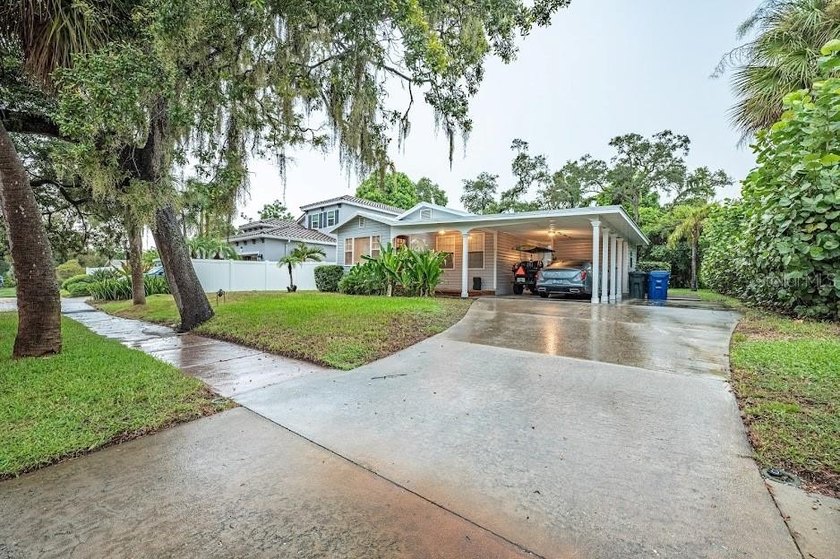 Renovated 1150 sq. ft. beach cottage west of trail with open - Beach Home for sale in Sarasota, Florida on Beachhouse.com