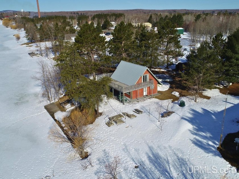 Lake Independence waterfront cabin for sale in northern - Beach Home for sale in Big Bay, Michigan on Beachhouse.com