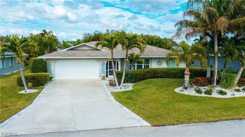 LOCATION, LOCATION, LOCATION. Step into this beautiful pool home - Beach Home for sale in Fort Myers, Florida on Beachhouse.com