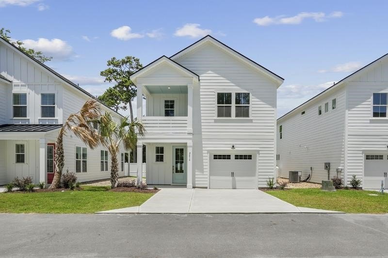 Come experience everything Cherry Grove Beach has to offer in - Beach Home for sale in North Myrtle Beach, South Carolina on Beachhouse.com