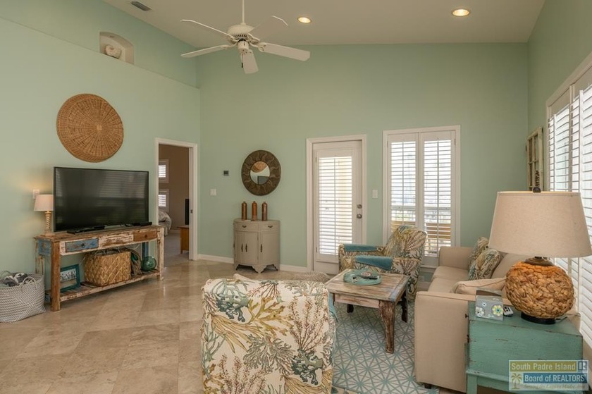 Condo in a small 8 condo complex with a beautifully landscaped - Beach Condo for sale in South Padre Island, Texas on Beachhouse.com