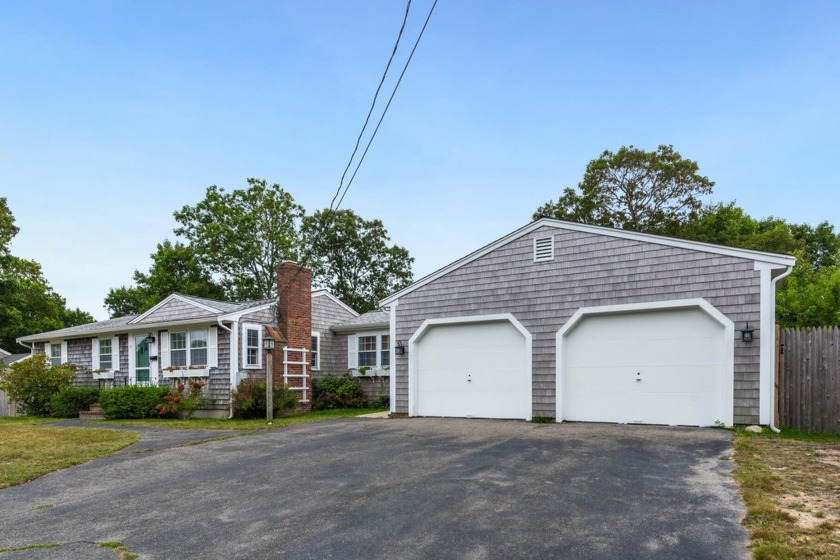 Enjoy delightful single-story living in the quintessential - Beach Home for sale in West Yarmouth, Massachusetts on Beachhouse.com