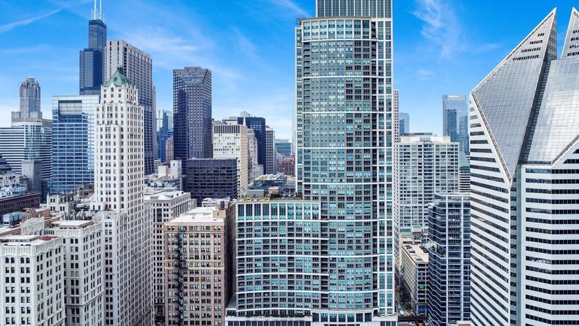 Welcome to The Heritage At Millennium Park!  An impeccably - Beach Home for sale in Chicago, Illinois on Beachhouse.com