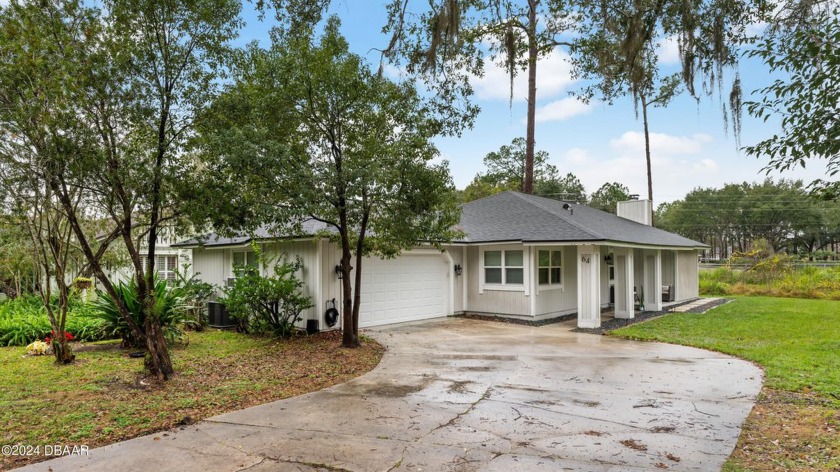 TURN KEY home in Ormond Beach that's zoned for Pathways - Beach Home for sale in Ormond Beach, Florida on Beachhouse.com