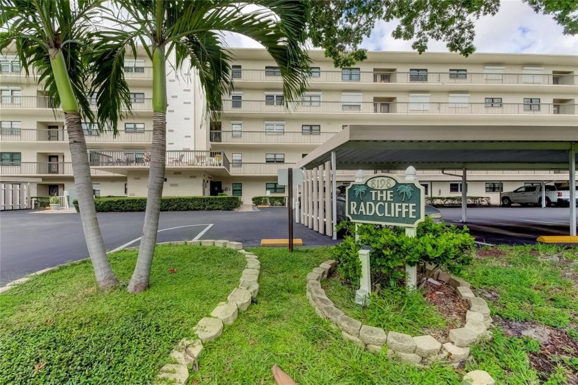 PRICE REDUCTION! Welcome to this spacious and updated condo in - Beach Condo for sale in St. Petersburg, Florida on Beachhouse.com