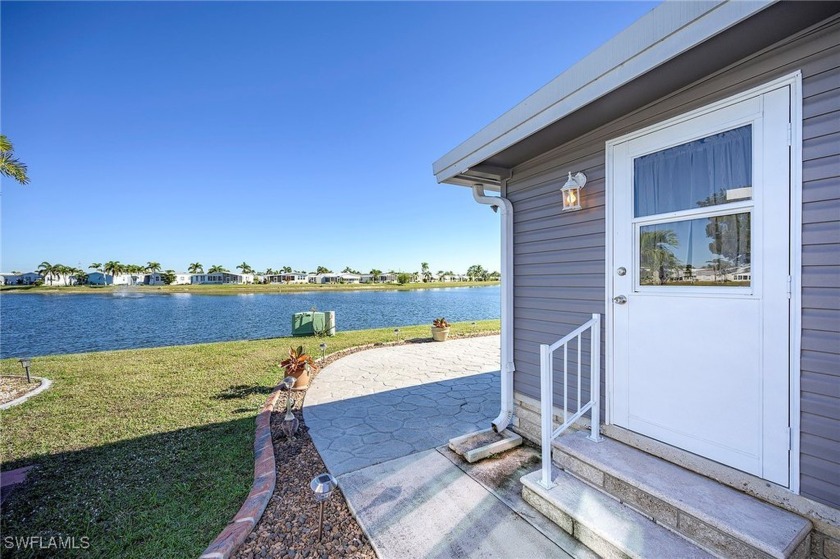 Welcome to 323 Sunshine Circle, where your address says it all! - Beach Home for sale in North Fort Myers, Florida on Beachhouse.com