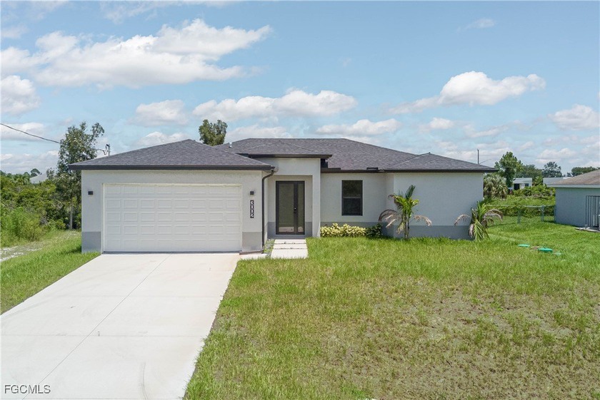 NEW CONSTRUCTION home in Lehigh Acres! This spacious 3-bedroom - Beach Home for sale in Lehigh Acres, Florida on Beachhouse.com