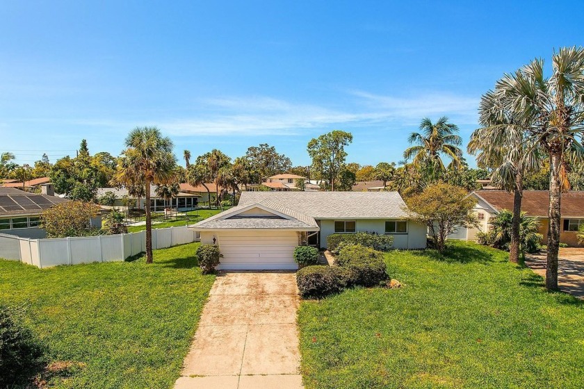 Waterfront Living in Shore Acres Venice! 

Welcome to 5116 - Beach Home for sale in St. Petersburg, Florida on Beachhouse.com