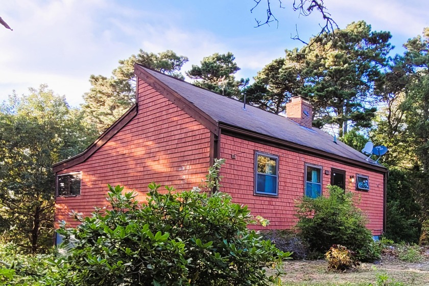 Unique 2151sqft 4-bedroom 2 bath contemporary post & beam home - Beach Home for sale in Brewster, Massachusetts on Beachhouse.com