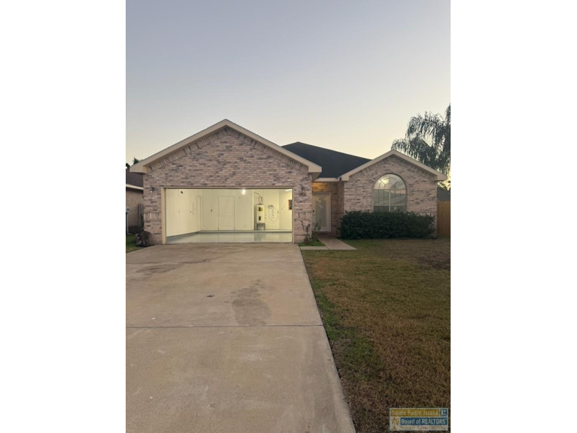 3/2/2 home located in a quaint neighborhood  of Laguna Vista - Beach Home for sale in Laguna Vista, Texas on Beachhouse.com