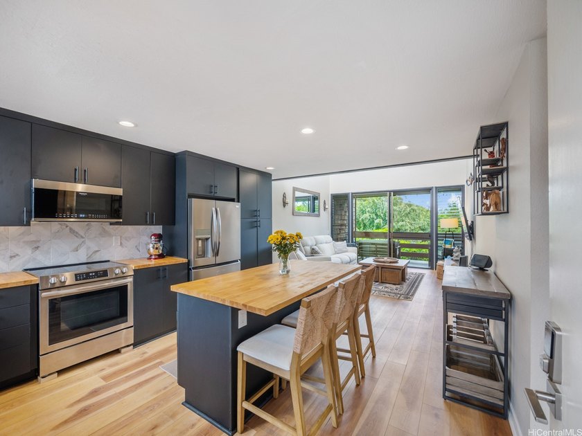 Live the Kailua lifestyle at 1015 Aoloa Pl. #411 in the - Beach Condo for sale in Kailua, Hawaii on Beachhouse.com