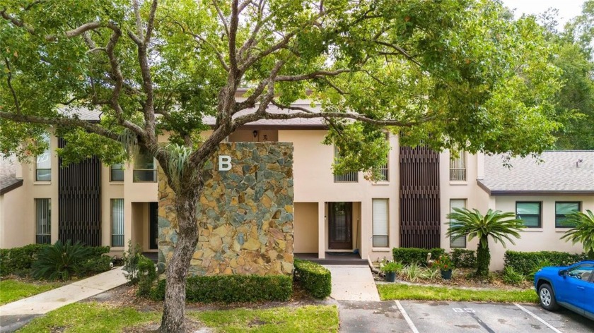 Welcome to this beautiful 2-bedroom, 2-bath condo located in the - Beach Condo for sale in Palm Harbor, Florida on Beachhouse.com