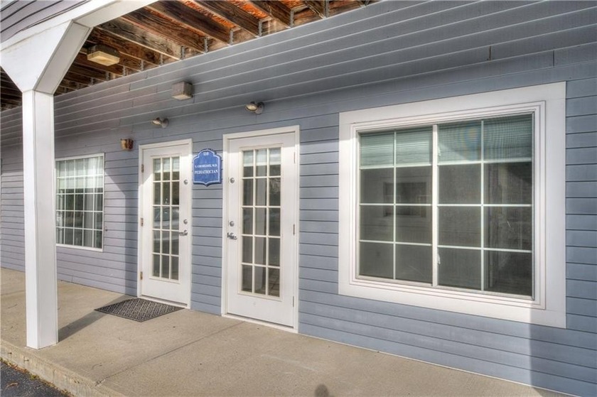 Plaza two, Great visibility. Fabulous First Floor end unit. Side - Beach Commercial for sale in East Greenwich, Rhode Island on Beachhouse.com