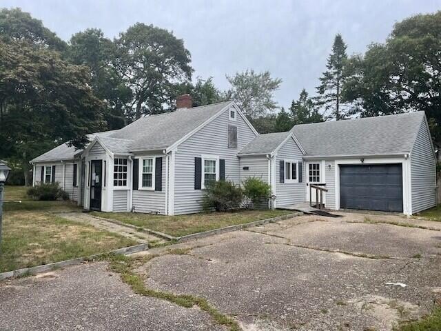 This 3 bedroom 1.5 bath ranch is situated on a nice level lot - Beach Home for sale in South Yarmouth, Massachusetts on Beachhouse.com