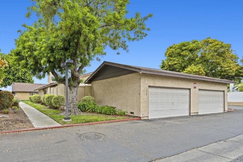 Welcome home! This beautiful 3-bedroom, 2-bathroom single-story - Beach Townhome/Townhouse for sale in Oceanside, California on Beachhouse.com