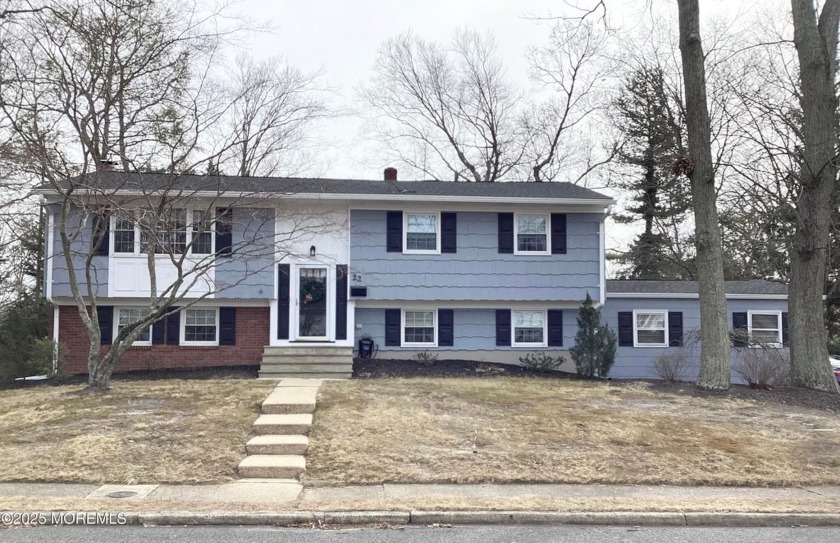 Expanded 4BR 3BA  Bilevel has open concept living rm, formal - Beach Home for sale in Oakhurst, New Jersey on Beachhouse.com