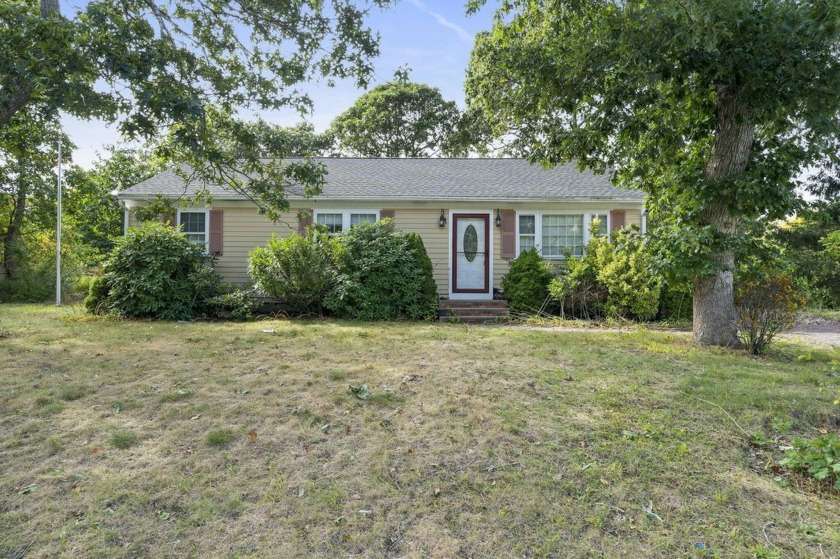 Get ready to roll up your sleeves and transform this 3 bedroom - Beach Home for sale in Hyannis, Massachusetts on Beachhouse.com