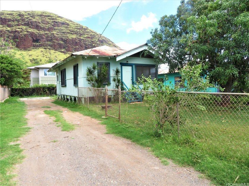 Detached single-family CPR home on a 5,000 sq. ft. lot with NO - Beach Home for sale in Waianae, Hawaii on Beachhouse.com