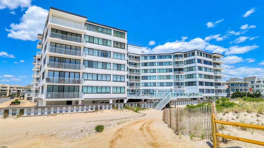 The Longport Seaview Condominium, ideally located in the heart - Beach Condo for sale in Longport, New Jersey on Beachhouse.com