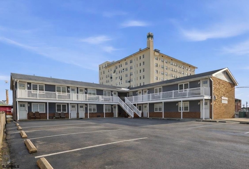 Get ready for summertime in this 2-bedroom 1-bathroom condo - Beach Condo for sale in Ocean City, New Jersey on Beachhouse.com