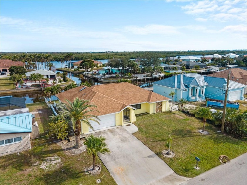 Partial Seller financing available: Welcome to 3370 Dover Drive - Beach Home for sale in Punta Gorda, Florida on Beachhouse.com