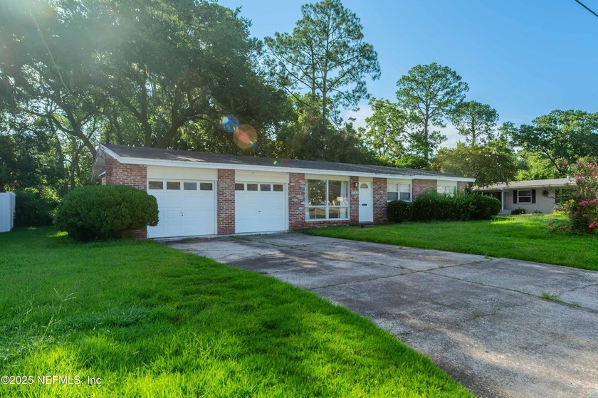 Short Sale - Subject to Lender Approval. Opportunity awaits in - Beach Home for sale in Jacksonville, Florida on Beachhouse.com