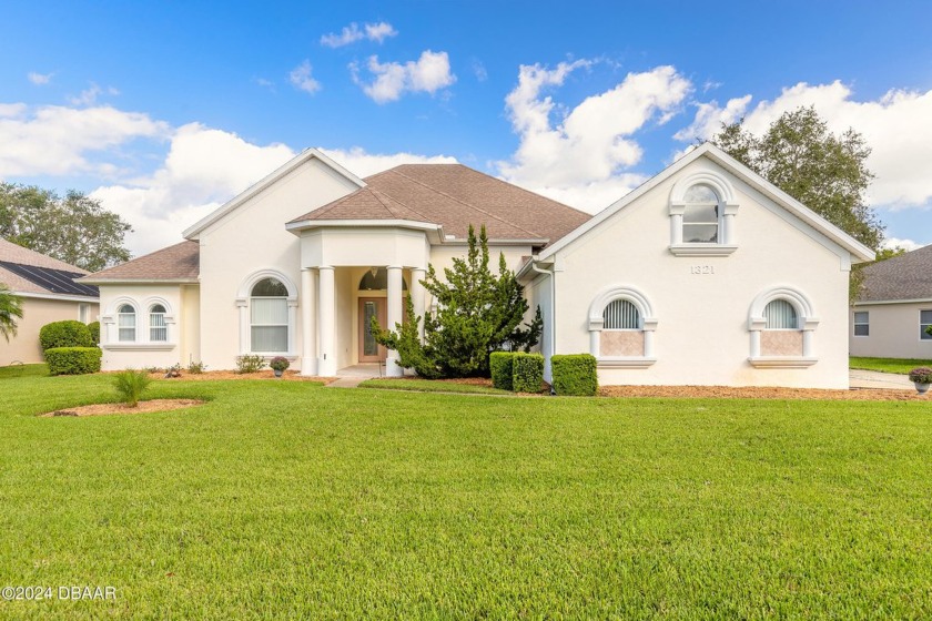 Magnificent Golf Course View! New Roof Nov 2024! Looking for - Beach Home for sale in Ormond Beach, Florida on Beachhouse.com