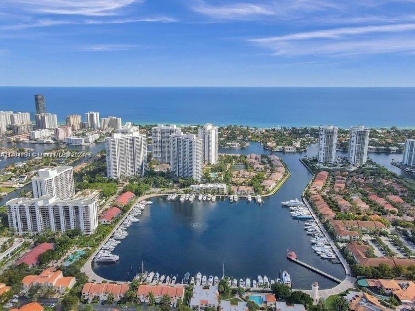 Views of the Marina  pool. Enjoy split floor plan living - Beach Condo for sale in Aventura, Florida on Beachhouse.com