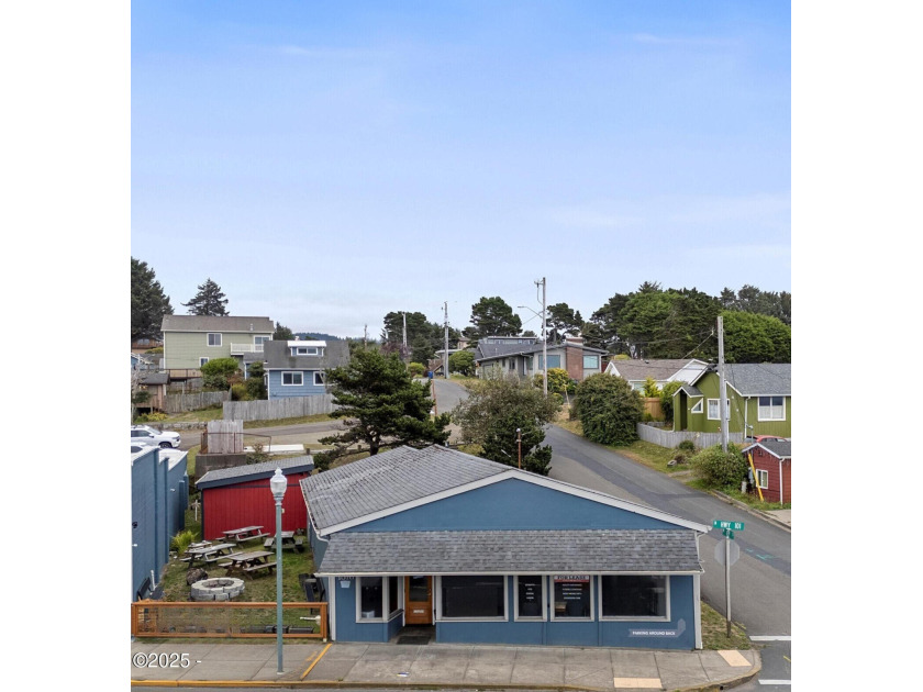 All one level remodeled commerical building with 50 feet of - Beach Commercial for sale in Lincoln City, Oregon on Beachhouse.com