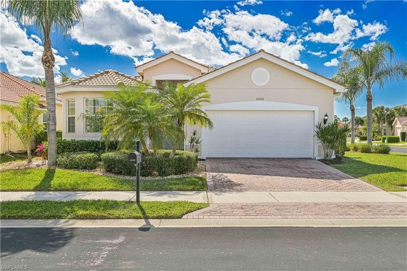 Welcome to the highly sought-after Lilac model in Botanica Lakes - Beach Home for sale in Fort Myers, Florida on Beachhouse.com
