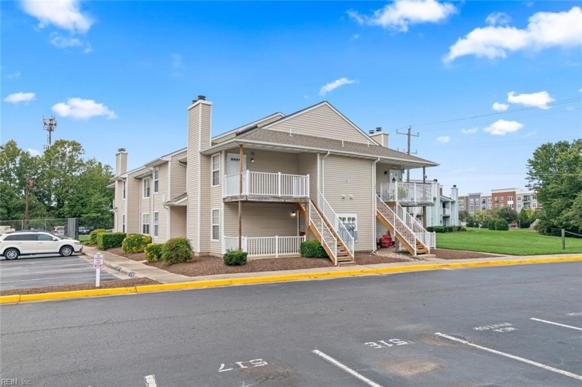 Welcome home! This beautifully updated 2-bedroom, 1-bath condo - Beach Condo for sale in Virginia Beach, Virginia on Beachhouse.com