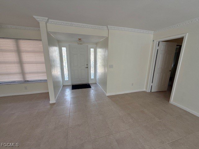 Step into this 3-bedroom, 2-bath home just off McGregor Blvd! - Beach Home for sale in Fort Myers, Florida on Beachhouse.com