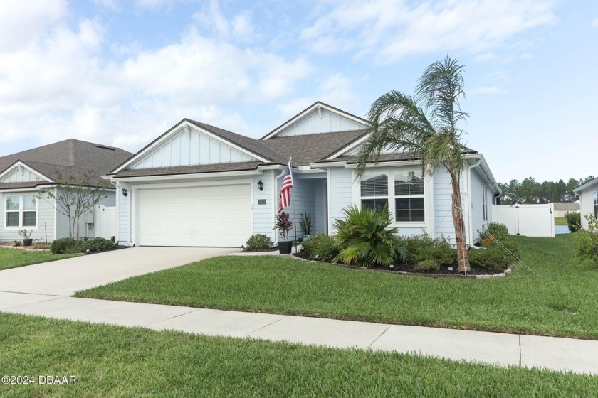 Welcome Home!  This immaculate 4-bedroom, 3-bathroom home - Beach Home for sale in Palm Coast, Florida on Beachhouse.com